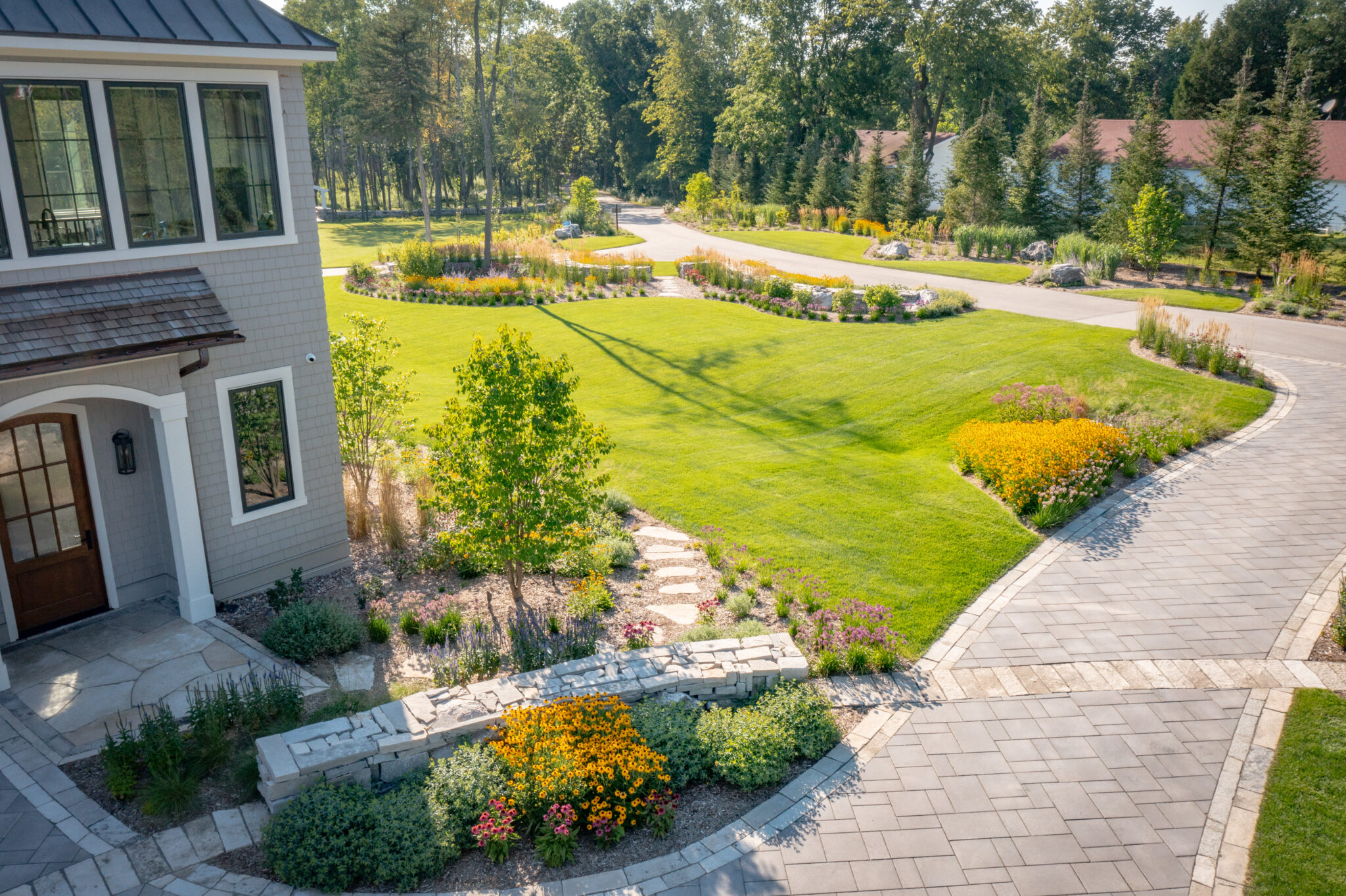 Dutchwave Perennial Design Excellent for the Wisconsin Landscape